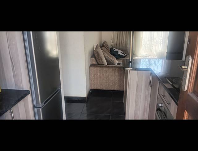 3 BEDROOM FREEHOLD FOR SALE IN WINDMILL PARK